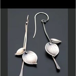 Boho Vintage Temperament Simple Leaf Design Dangle Earrings